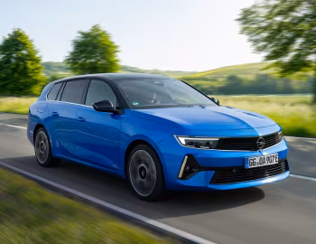 Opel Astra Plug-in Hybrid Ultimate Sports Tourer [Worldwide] (L) '2022–25