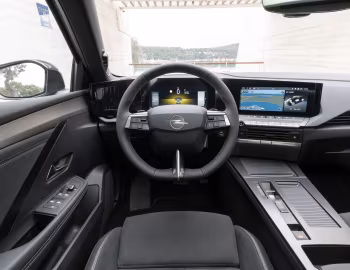 Panel frontal Opel Astra Plug-in-Hybrid Ultimate [Worldwide] (L) '2026