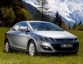 Opel Astra Sedan (J) '09.2012–08.2018