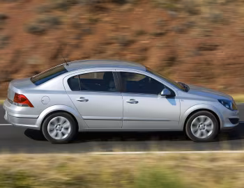 Opel Astra Sedan (H) '2007–14