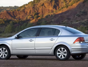 Opel Astra Sedan (H) '2007–14