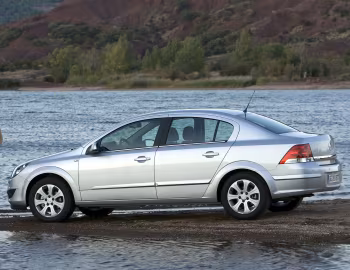 Opel Astra Sedan (H) '2007–14