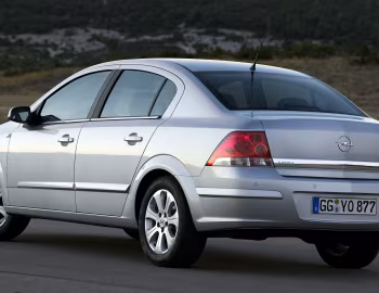 Opel Astra Sedan (H) '2007–14