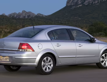 Opel Astra Sedan (H) '2007–14