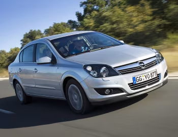 Opel Astra Sedan (H) '2007–14