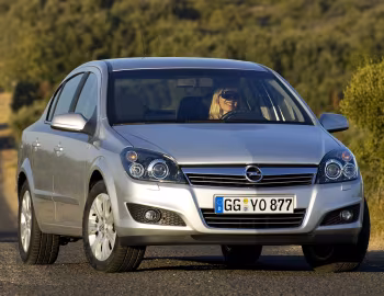 Opel Astra Sedan (H) '2007–14