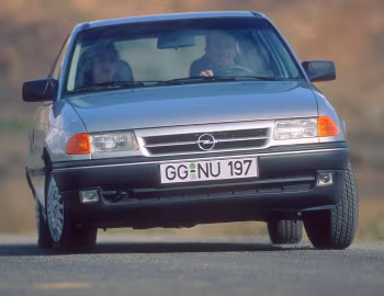 Opel Astra CD Sedan (F) '05.1992–07.1994