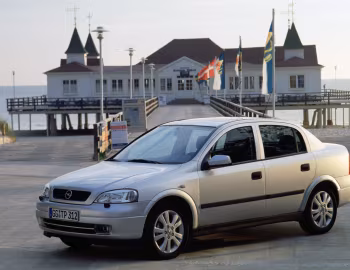 Opel Astra Sedan (G) '1998–2004