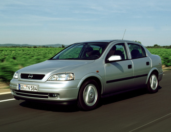 All pictures of Opel Astra Sedan (G) '1998–2004