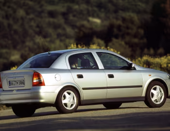 Opel Astra Sedan (G) '1998–2004