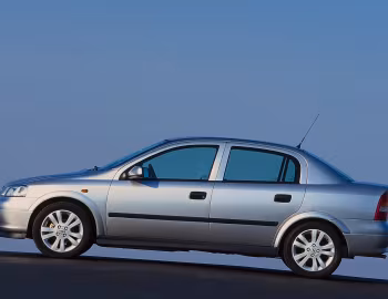 Opel Astra Sedan (G) '1998–2004