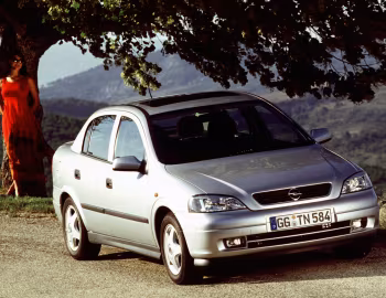 Opel Astra Sedan (G) '1998–2004