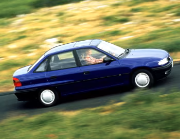 Opel Astra GL Sedan (F) '08.1994–06.1996
