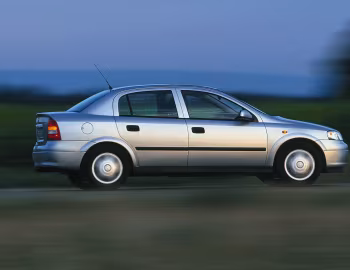 Opel Astra Sedan (G) '1998–2004
