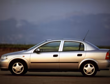 Opel Astra Sedan (G) '1998–2004