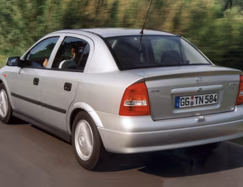 Opel Astra Sedan (G) '1998–2004