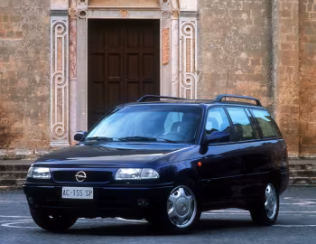 Opel Astra Sport Caravan (F) '08.1994–01.1996