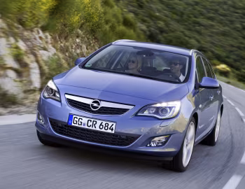 Opel Astra Sports Tourer (J) '2010–12