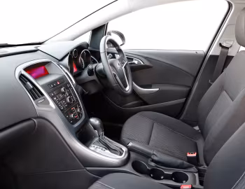 Интерьер Opel Astra Sports Tourer [Australia] (J) '2012–13