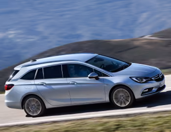 Opel Astra Sports Tourer BiTurbo (K) '2016–19