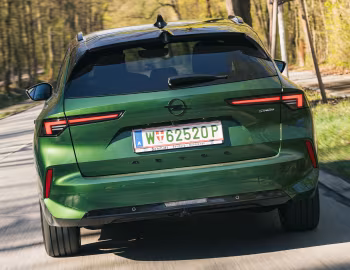 Opel Astra Sports Tourer Hybrid Ultimate [Worldwide] (L) '2026
