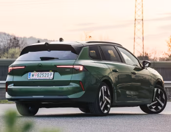 Opel Astra Sports Tourer Hybrid Ultimate [Worldwide] (L) '2026