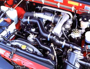 Under The Hood Opel Campo LS "Limited" Double Cab '2001