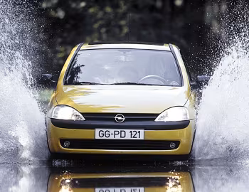 Opel Corsa 3-door (C) '2000–03