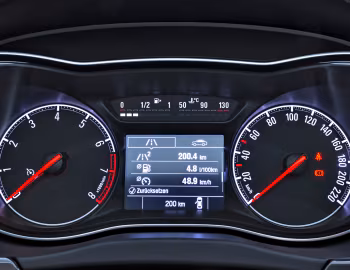 Комбинация приборов Opel Corsa 3-door [Worldwide] (E) '2014–19