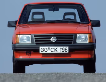 Opel Corsa GL 3-door (A) '1985–87