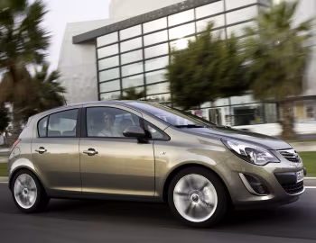 Opel Corsa 5-door (D) '2010–14