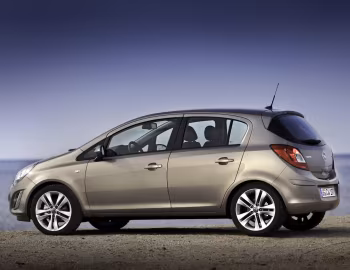 Opel Corsa 5-door (D) '2010–14
