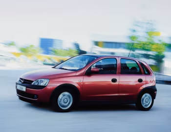 Opel Corsa 5-door (C) '2000–03