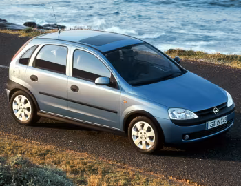 Opel Corsa 5-door (C) '2000–03