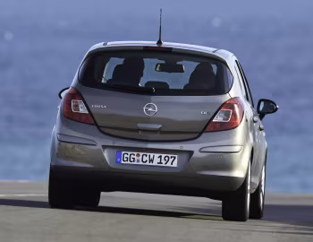 Opel Corsa 5-door (D) '2010–14
