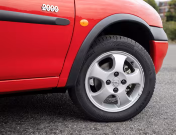 Opel Corsa "Edition 2000" 5-door (B) '11.1999–09.2000