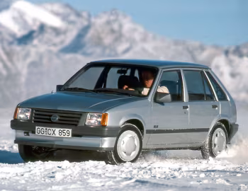 Opel Corsa GLS 5-door (A) '1985–87