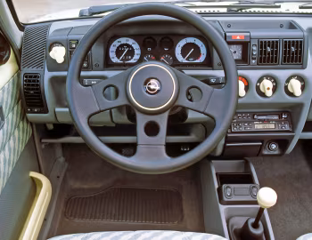 Panel frontal Opel Corsa GT (A) '1985–87