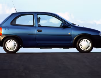 Opel Corsa Joy 3-door (B) '03.1993–02.1997
