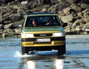 Opel Frontera Sport 2.5 TDS (A) '1996–06.1998
