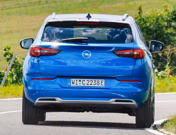 Opel Grandland Hybrid4 Ultimate [Worldwide] '2021–24