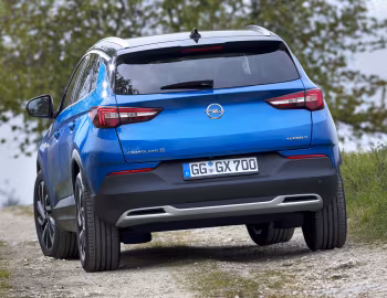 Opel Grandland X Turbo D '2017–21