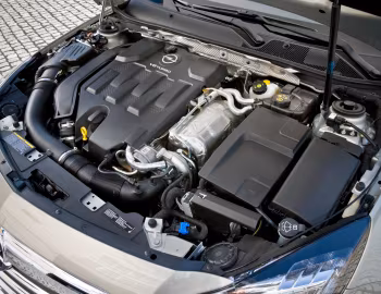 Под капотом Opel Insignia 2.0 BiTurbo CDTI [Worldwide] '12.2011–06.2013