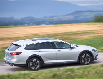 Opel Insignia Country Tourer Turbo 4×4 '2017–20