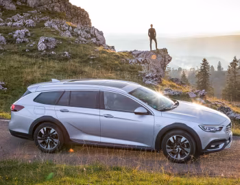 Opel Insignia Country Tourer Turbo 4×4 '2017–20