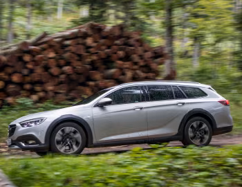 Opel Insignia Country Tourer Turbo 4×4 '2017–20