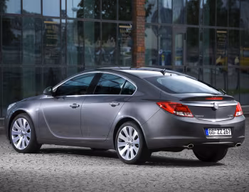 Opel Insignia Hatchback '2008–13