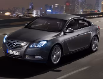 Opel Insignia Hatchback '2008–13