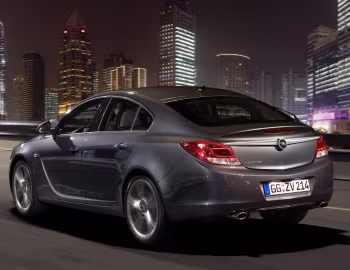Opel Insignia Hatchback '2008–13