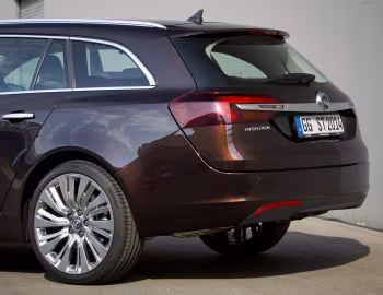 Opel Insignia Sports Tourer [Worldwide] '2013–16